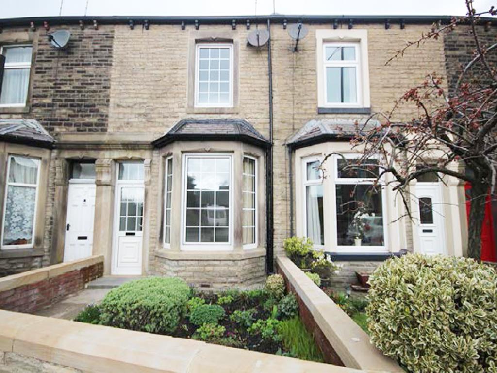 2 bedroom mid terrace house To Let in Barnoldswick - Main Image